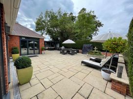 The Pool House - Cotswolds - 1070901 - thumbnail photo 28