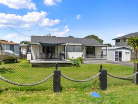 Bream Bay Sands - Ruakaka Holiday Home -  - 1071583 - thumbnail photo 16