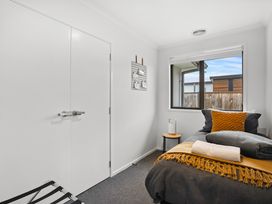 Alpha'N'est - Cromwell Holiday Home -  - 1072414 - thumbnail photo 12