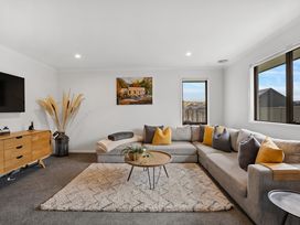 Alpha'N'est - Cromwell Holiday Home -  - 1072414 - thumbnail photo 3