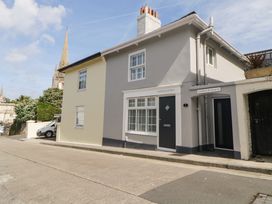 1 bedroom Cottage for rent in Torquay