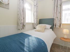 Lavender Lodge @ 23 Rowan Drive, Royal Wootton Bassett - Somerset & Wiltshire - 1072651 - thumbnail photo 20