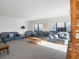 Orkney Haven - Mt Maunganui Holiday Home -  - 1072726 - thumbnail photo 4