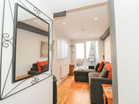 1 bedroom Cottage for rent in Dartmouth