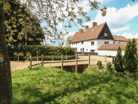10 bedroom Cottage for rent in Diss
