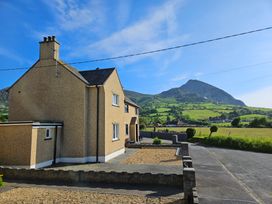 3 bedroom Cottage for rent in Llangefni