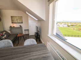 Inish Way Apartment 3 - County Donegal - 1076259 - thumbnail photo 4