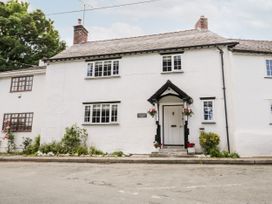 2 bedroom Cottage for rent in Abergele