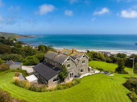 5 bedroom Cottage for rent in Coverack