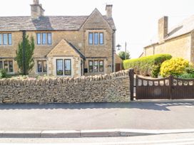 4 bedroom Cottage for rent in Bourton on the Water