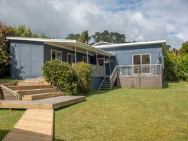 Nigel's Crib - Coopers Beach Holiday Home -  - 1077987 - thumbnail photo 1