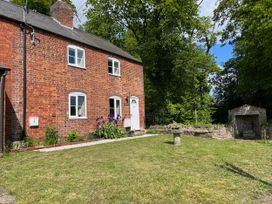 2 bedroom Cottage for rent in Hereford