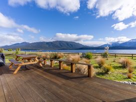 Tiny Piece of Paradise - Te Anau Tiny House -  - 1079033 - thumbnail photo 5