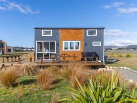 Tiny Piece of Paradise - Te Anau Tiny House -  - 1079033 - thumbnail photo 2