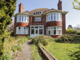 2 bedroom Cottage for rent in Rhos-on-Sea