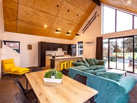 New Snowberry Chalet - Ohakune Holiday Home -  - 1079336 - thumbnail photo 9
