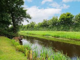 Coronation Cottage - Norfolk - 1079613 - thumbnail photo 50