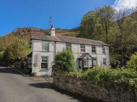 4 bedroom Cottage for rent in Conwy