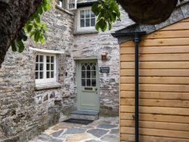 5 bedroom Cottage for rent in Rock