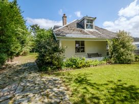 5 bedroom Cottage for rent in Rock