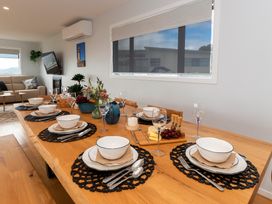 Luxury Lookout - Cable Bay Holiday Home -  - 1082171 - thumbnail photo 7