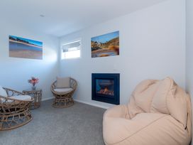 Luxury Lookout - Cable Bay Holiday Home -  - 1082171 - thumbnail photo 21