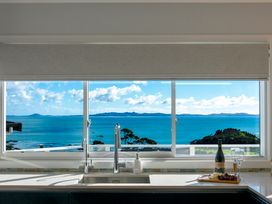 Luxury Lookout - Cable Bay Holiday Home -  - 1082171 - thumbnail photo 10