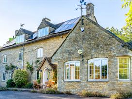 4 bedroom Cottage for rent in Chipping Norton