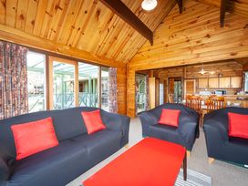 The Chalet - Hanmer Springs Holiday Home -  - 1084984 - thumbnail photo 4