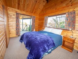 The Chalet - Hanmer Springs Holiday Home -  - 1084984 - thumbnail photo 9