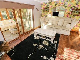 The Woodlands Lower Level - South Wales - 1086471 - thumbnail photo 11
