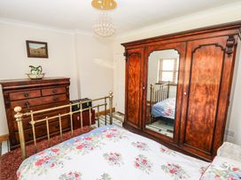The Woodlands Lower Level - South Wales - 1086471 - thumbnail photo 26