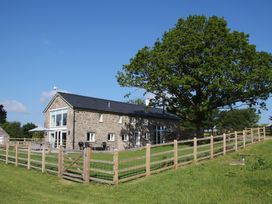 4 bedroom Cottage for rent in Llandeilo