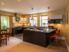 Apartment 3 - The Old Post Office - Peak District - 1087321 - thumbnail photo 9
