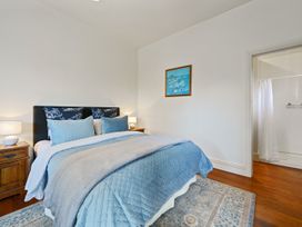 Pendreigh Cottage - Martinborough Holiday Home -  - 1087445 - thumbnail photo 13