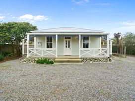 Pendreigh Cottage - Martinborough Holiday Home -  - 1087445 - thumbnail photo 1