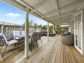 Pendreigh Cottage - Martinborough Holiday Home -  - 1087445 - thumbnail photo 19
