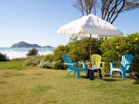 Absolute Beachfront - Waimarama Holiday Home -  - 1087906 - thumbnail photo 28