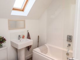 STAKS Cottage - North Yorkshire (incl. Whitby) - 1088582 - thumbnail photo 23