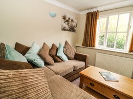 50 Holgate Road - North Yorkshire (incl. Whitby) - 1088963 - thumbnail photo 6