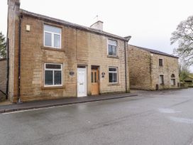 3 bedroom Cottage for rent in Keighley
