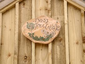 Daisy Tree Cottage - Lincolnshire - 1089972 - thumbnail photo 4
