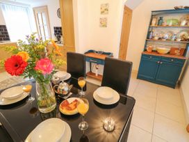 McCollums Corner - Antrim - 1089993 - thumbnail photo 12