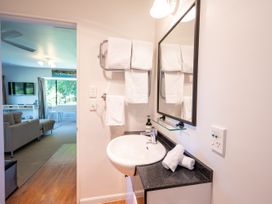 Woodside - Akaroa Holiday Cottage -  - 1090469 - thumbnail photo 11