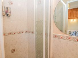 Lavender Cottage - Kinsale & County Cork - 1090748 - thumbnail photo 24