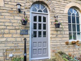 4 bedroom Cottage for rent in Holmfirth