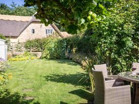 Spring Cottage - Cotswolds - 1091175 - thumbnail photo 12