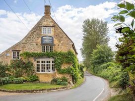 Spring Cottage - Cotswolds - 1091175 - thumbnail photo 25