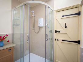 Spa Changing Rooms - Cotswolds - 1091260 - thumbnail photo 16