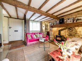 One Church Cottage - Cotswolds - 1091371 - thumbnail photo 1
